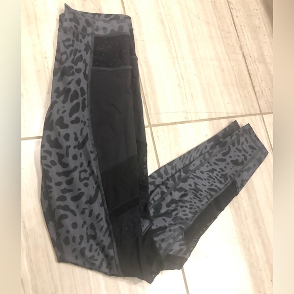 Just Breath Animal Print Size 8 Pant - Picture 7 of 13